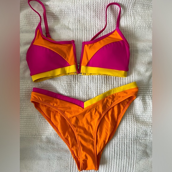 bikini top and bottom set - Picture 1 of 3